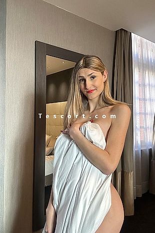 Clara - Escort girl Toulouse