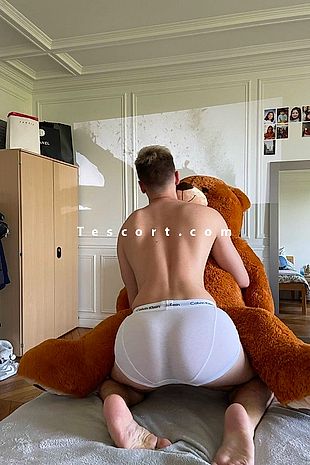 twink discret xl - Male escorts Courbevoie