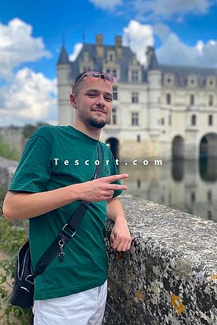 Ambroise - Escort boy La Riche
