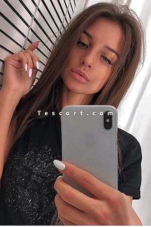 Alexandra REAL - Girl escort Paris