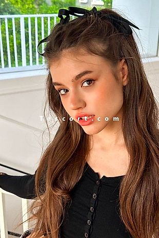 NAIRA - Escort girl Paris