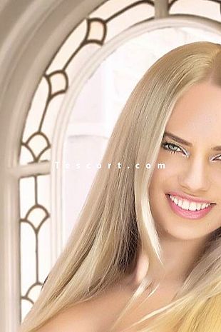 Elisa - Escort Girl Monaco