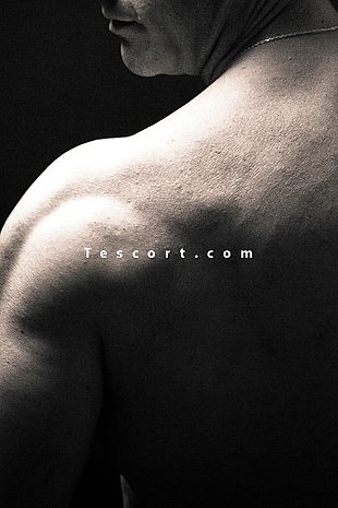 ESCORT-MOI - Escort Males Aix-En-Provence