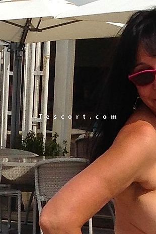 Heliane - Escort girl Nimes