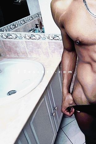 Ezra - Escort boy Nancy