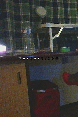 YOLI - Escort girl Saint-Quentin