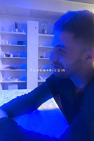 Clement - Escort boy Bordeaux