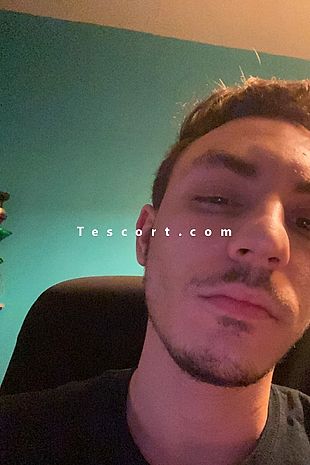 Aurelien - Escort boy Salon-De-Provence