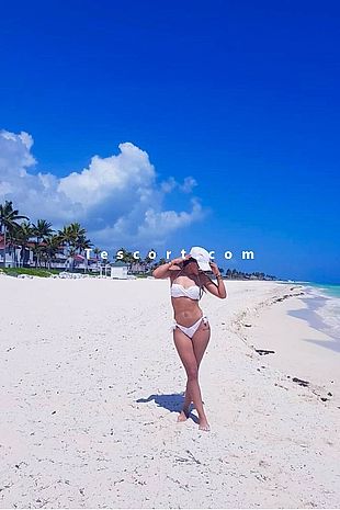 Andrea femme fontaine - Escort girl Paris