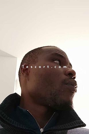 Adm36 - Escort boy Foix