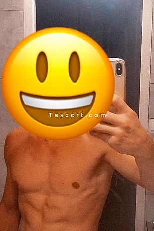 Jules - Escort boy Orléans