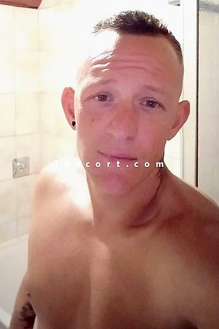 Enzo - Escort boy Avignon