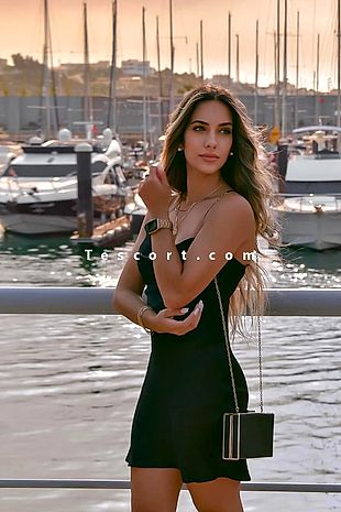 ALVINA - Escort girl Paris