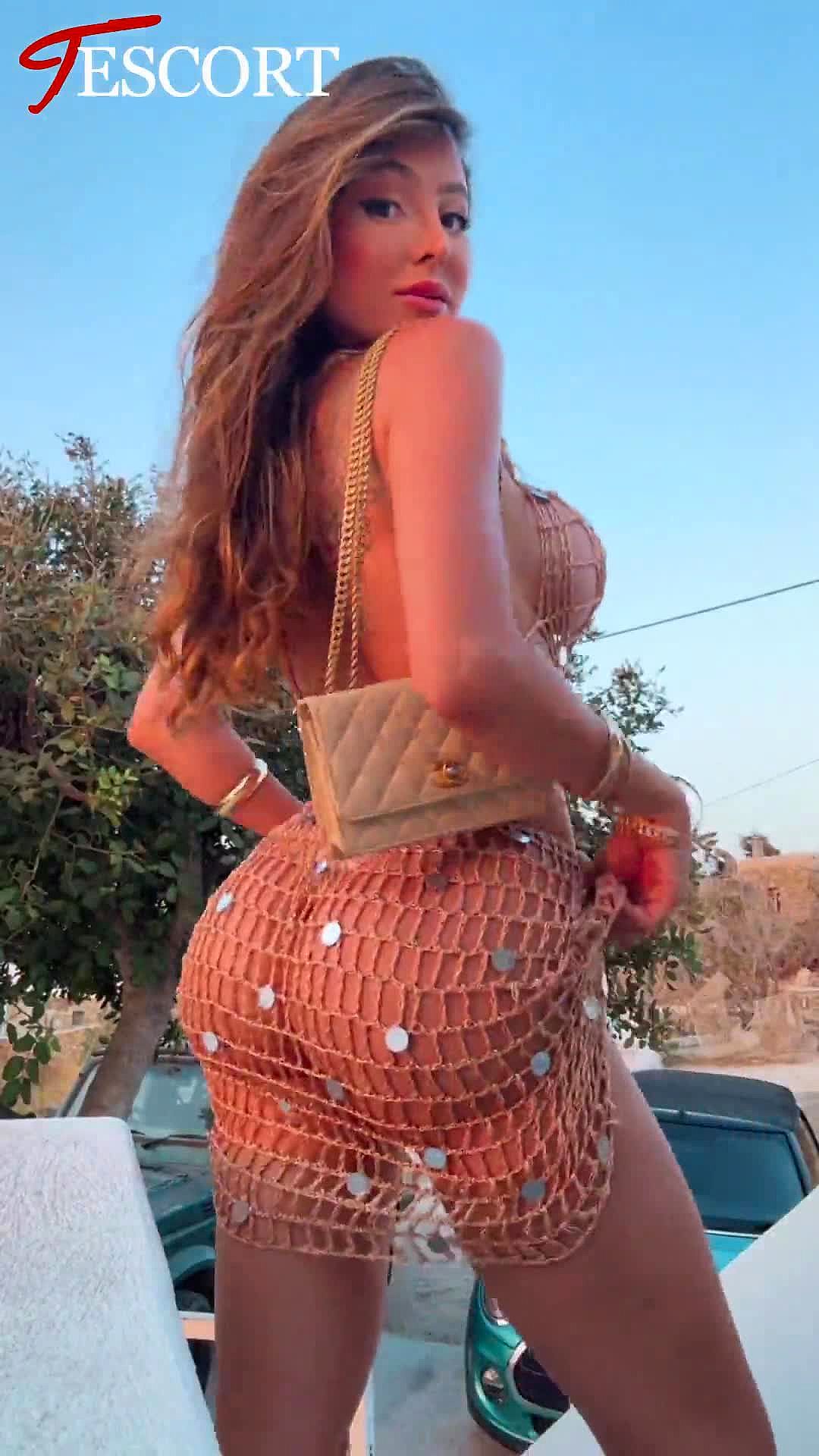 Danyela Alves Video Background