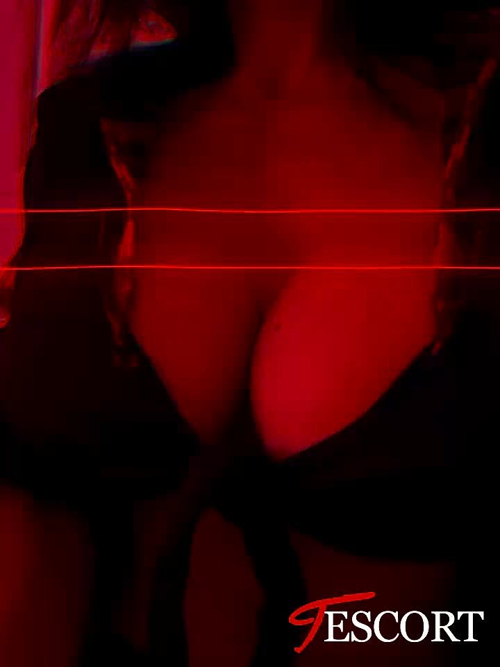Fany2lyon 💦💦💦 Video Background