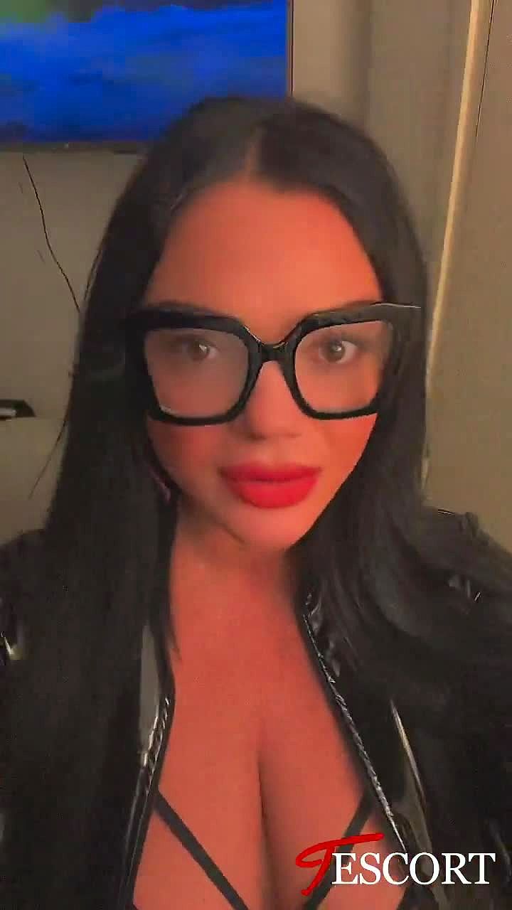 LOLA HOT — DUO BRULANT Vidéo Arrière-plan