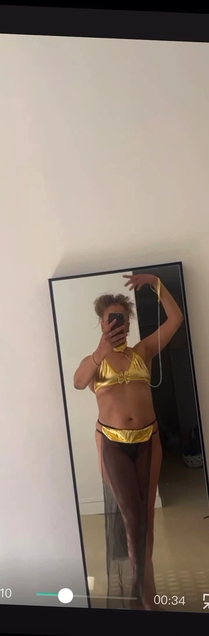 Lalyssa Video Background