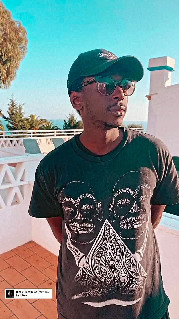 KissOfMind Vidéo Arrière-plan