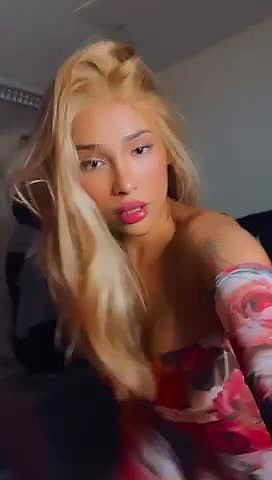 Fernanda Video Background