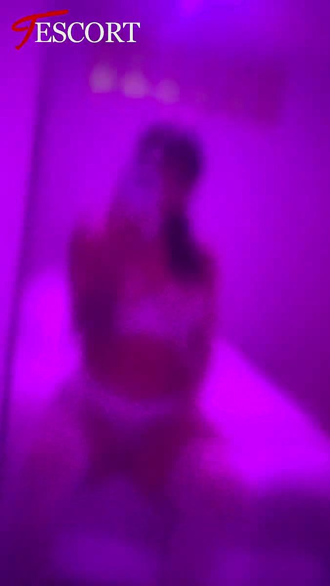 BIANCA PRADO Video Background