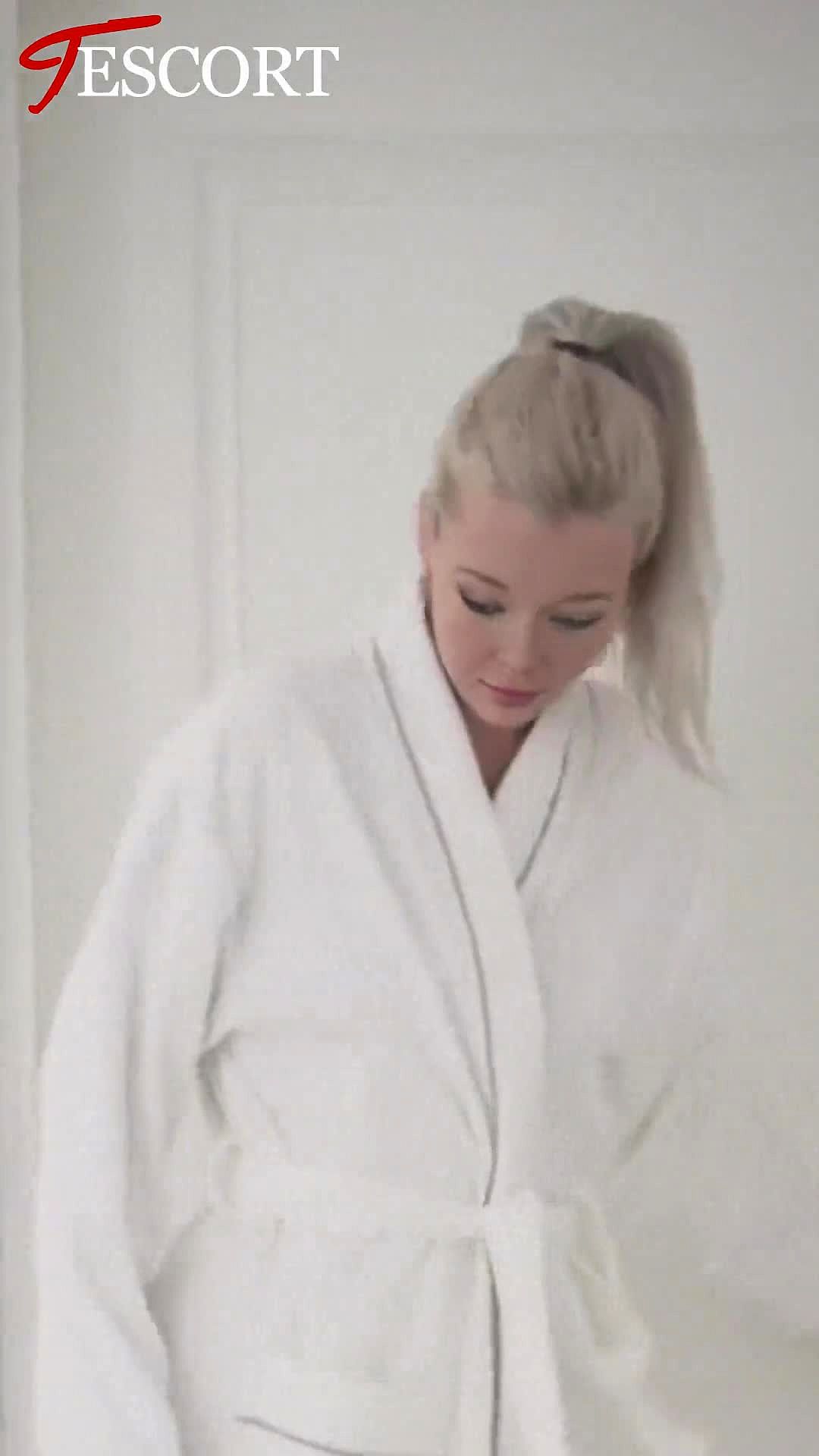 Murky kitty Video Background