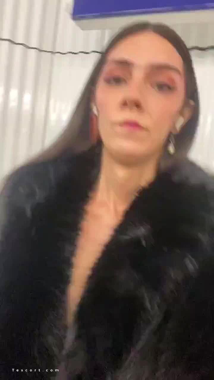 Emma Video Background