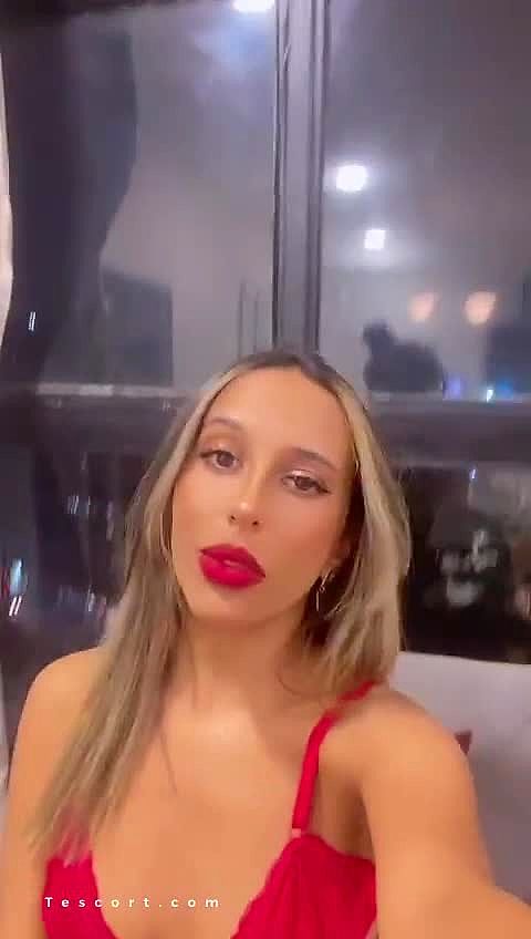 Melissa mel Video Background