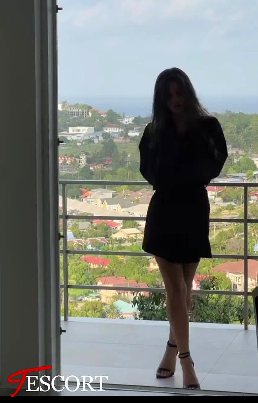 Andrea Video Background