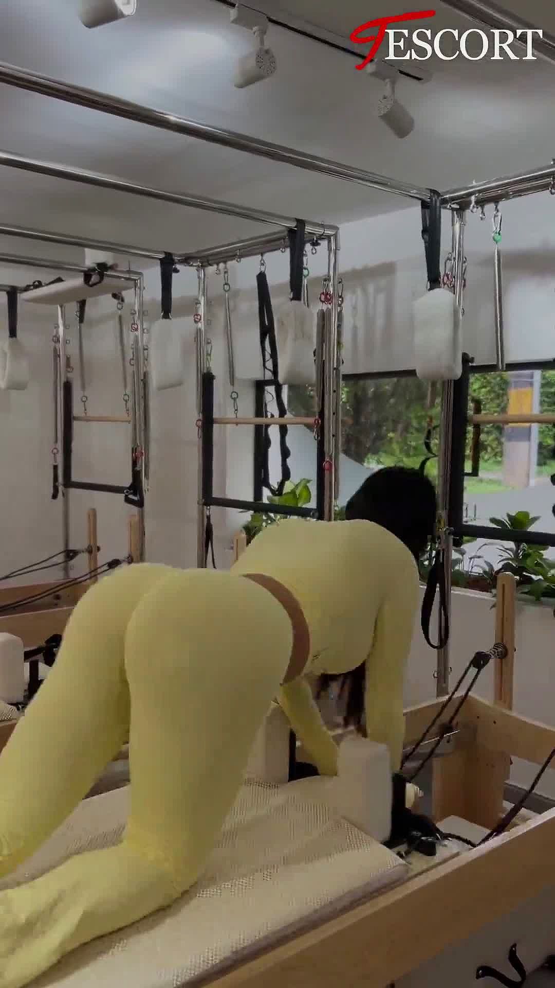 Paulina Video Background