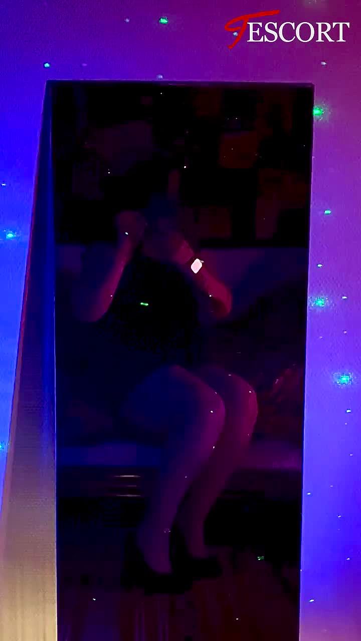 Laure Video Background