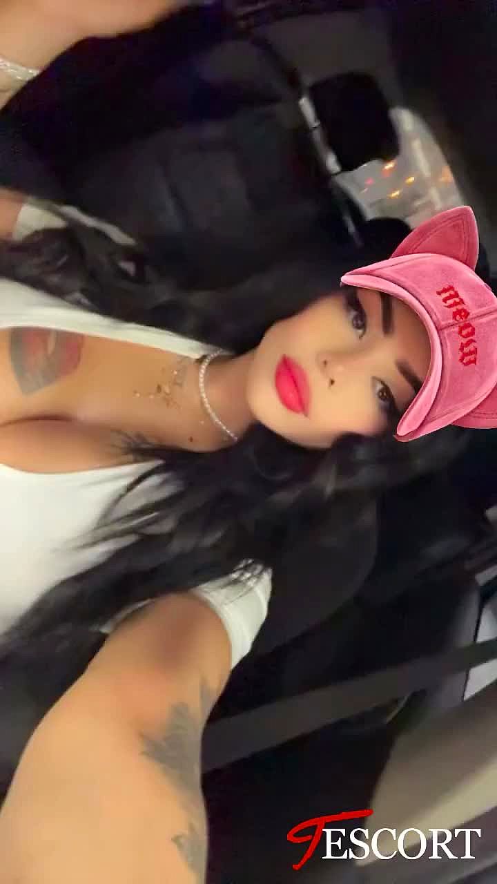 DanielaSpicyMoments Vidéo Arrière-plan