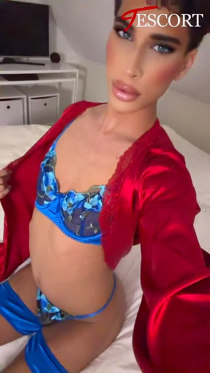 ZAHIA HOT Vidéo Arrière-plan