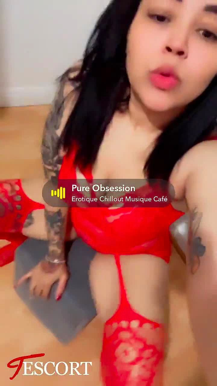 Pamela23 Video Background