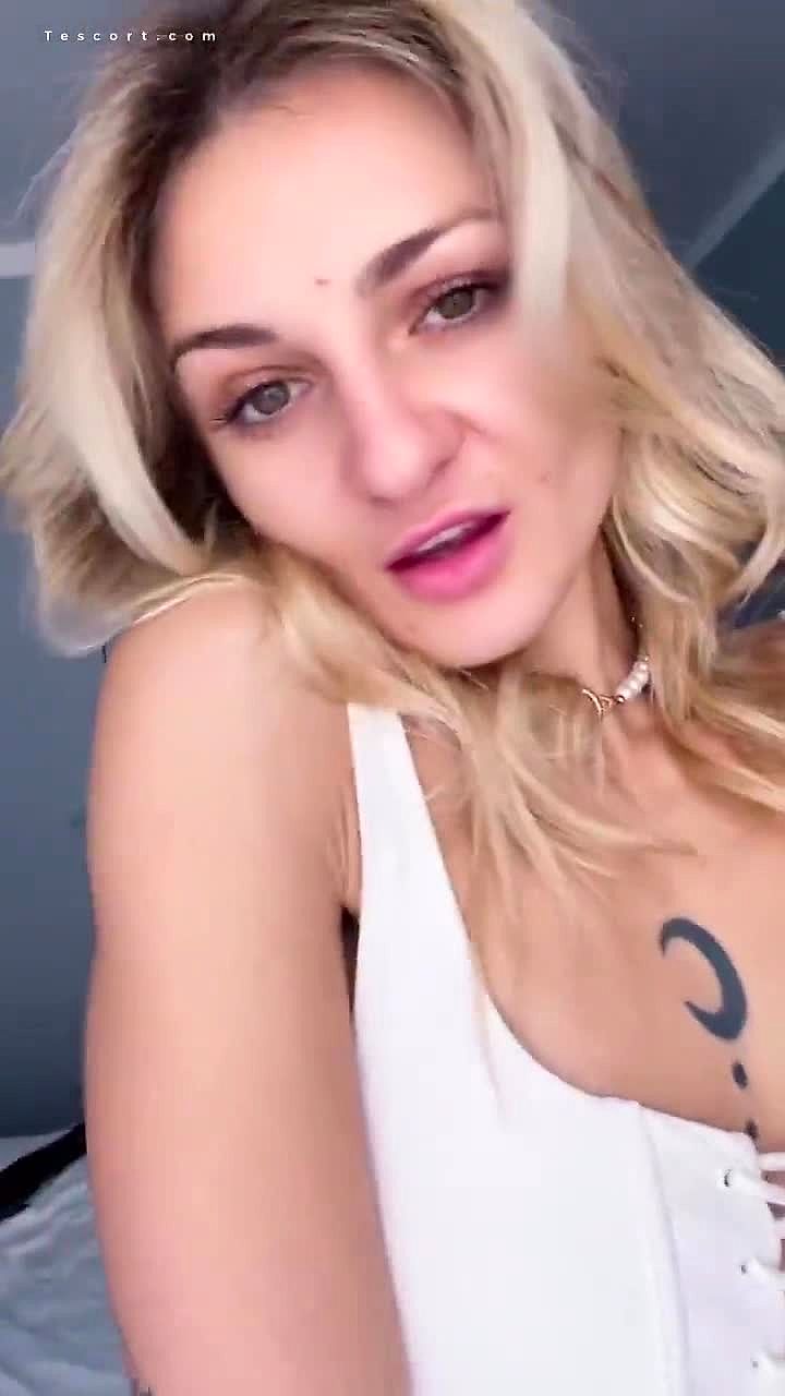 Maira Video Background