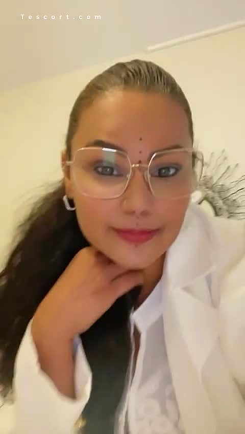 Lea SOUSA Video Background