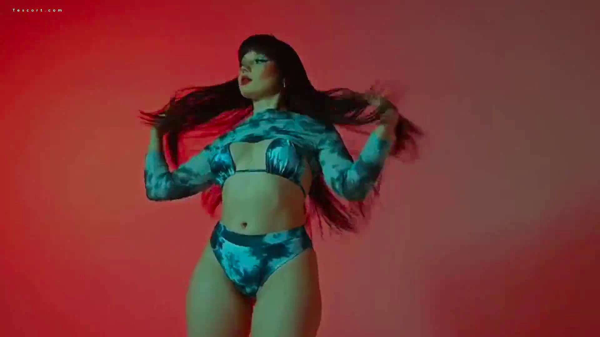 Bella Video Background