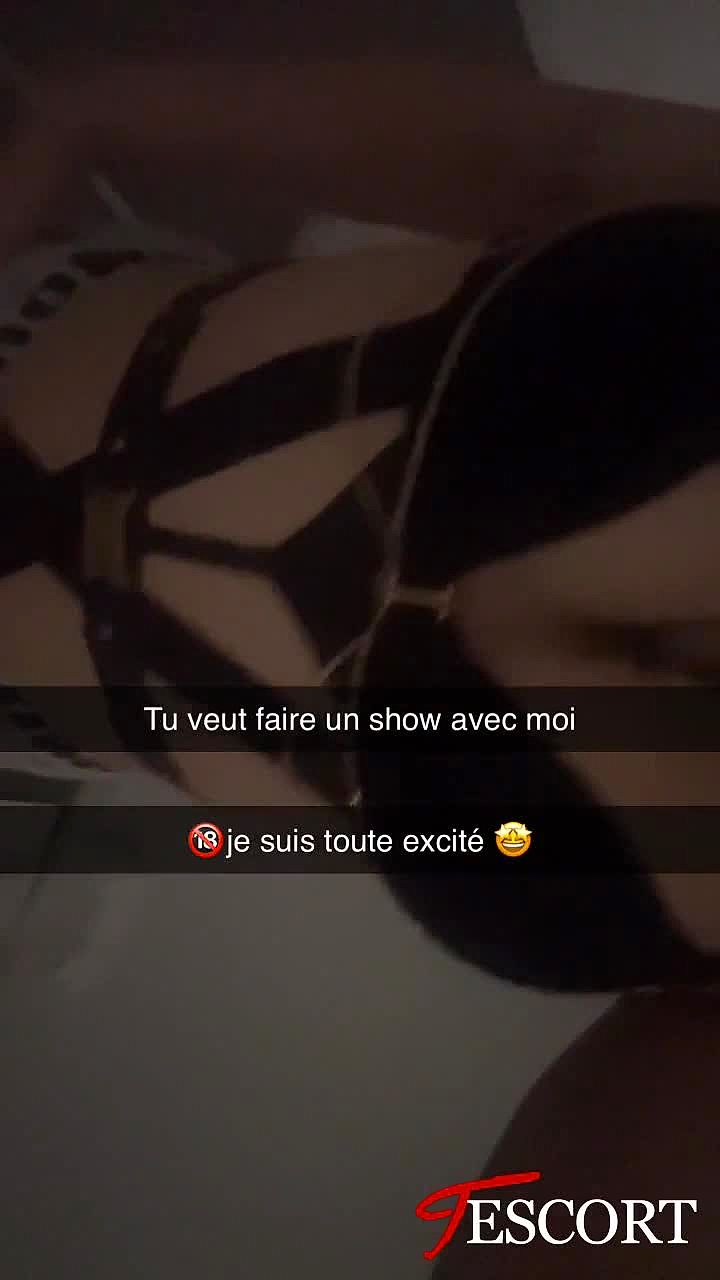 Louve Video Background