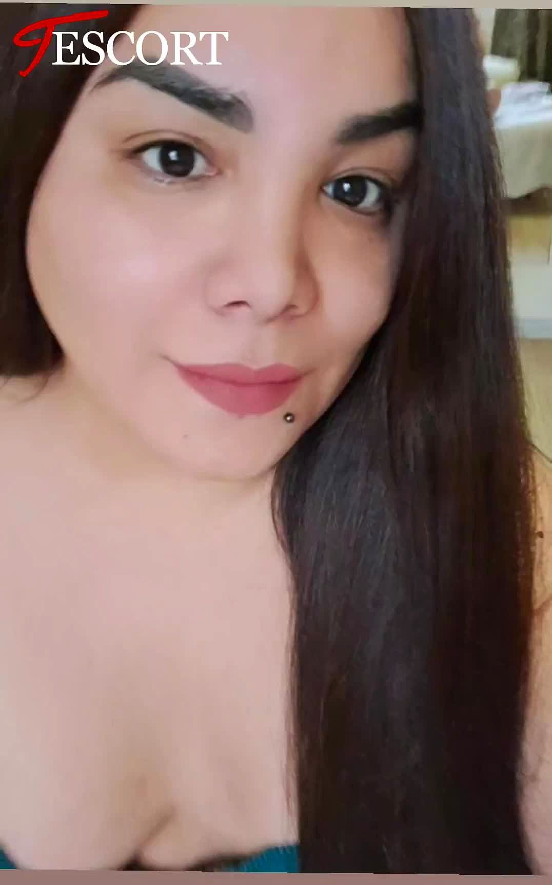 MAYTHE. JOLIE TRANS Video Background