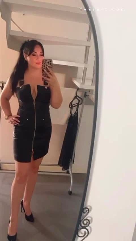 Anna Video Background