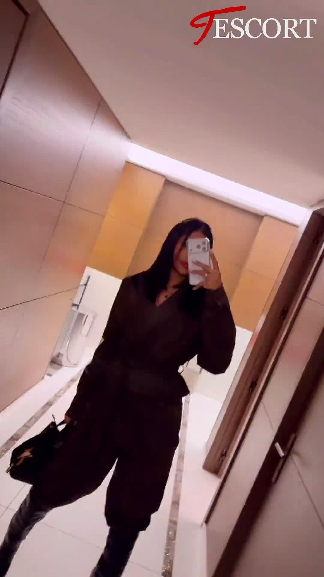 Gaby Video Background