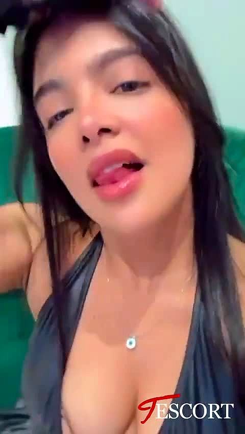 Luisa GFE Video Background