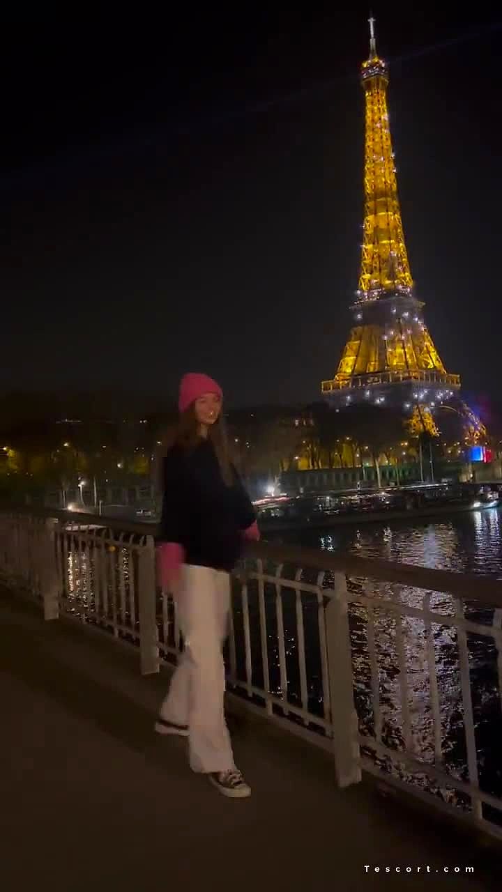 Lola Video Background