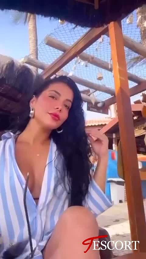 Ìsis Choud Vidéo Arrière-plan