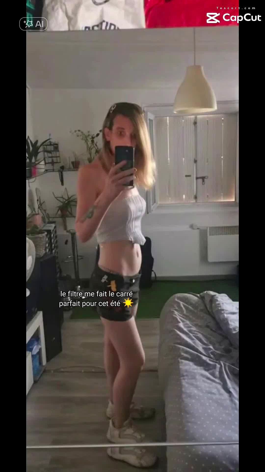 Manon-Alicia Alita Video Background