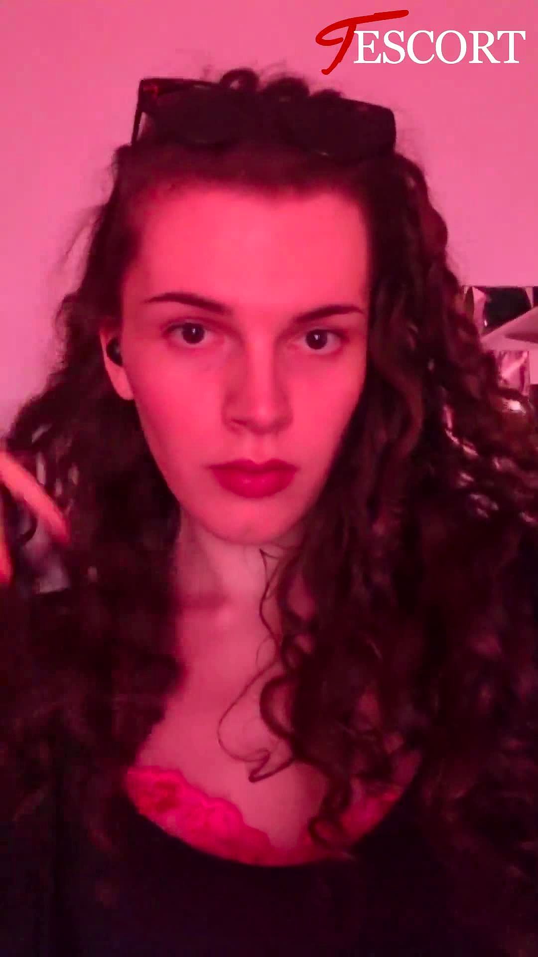 AnyaAngel Vidéo Arrière-plan