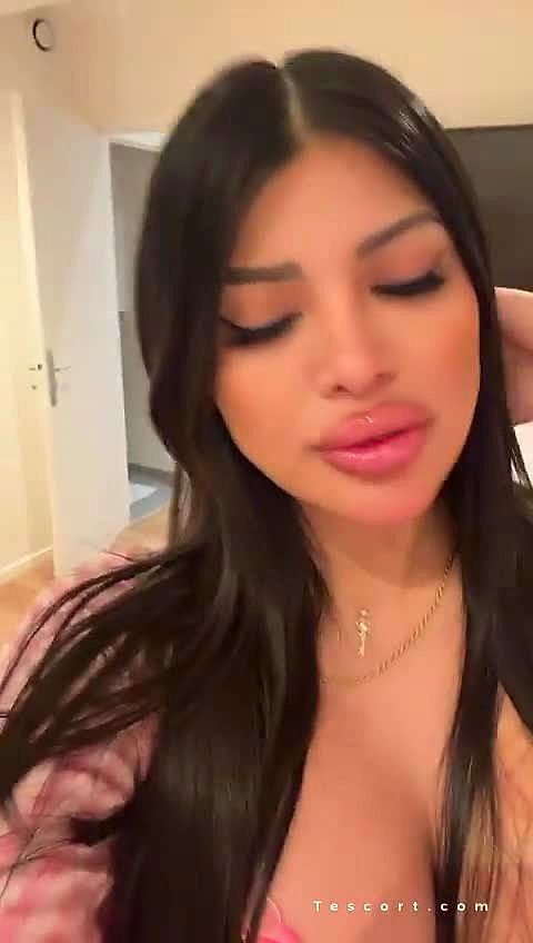 Nabila Vidéo Arrière-plan