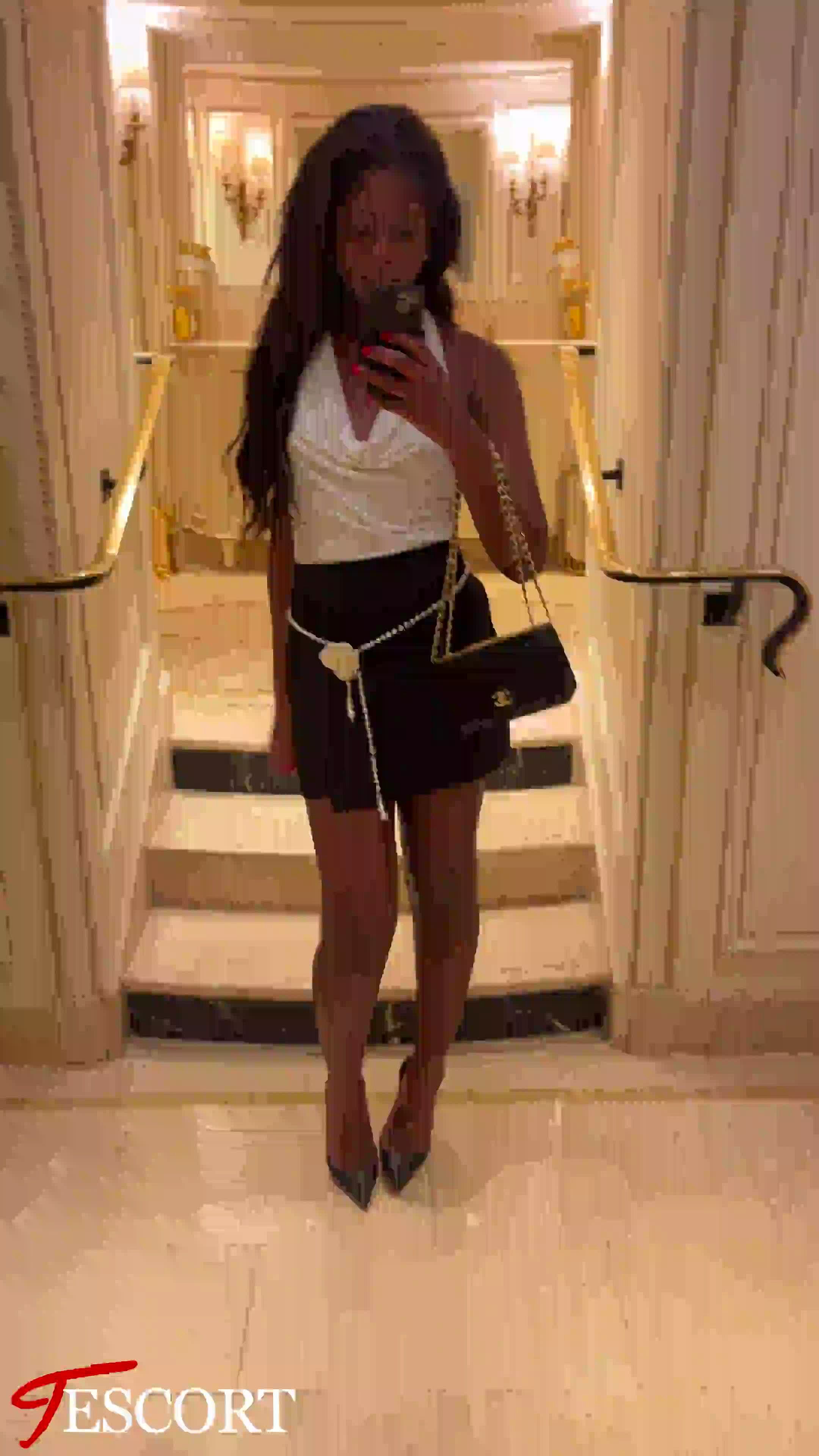 Angel Dilusso Video Background