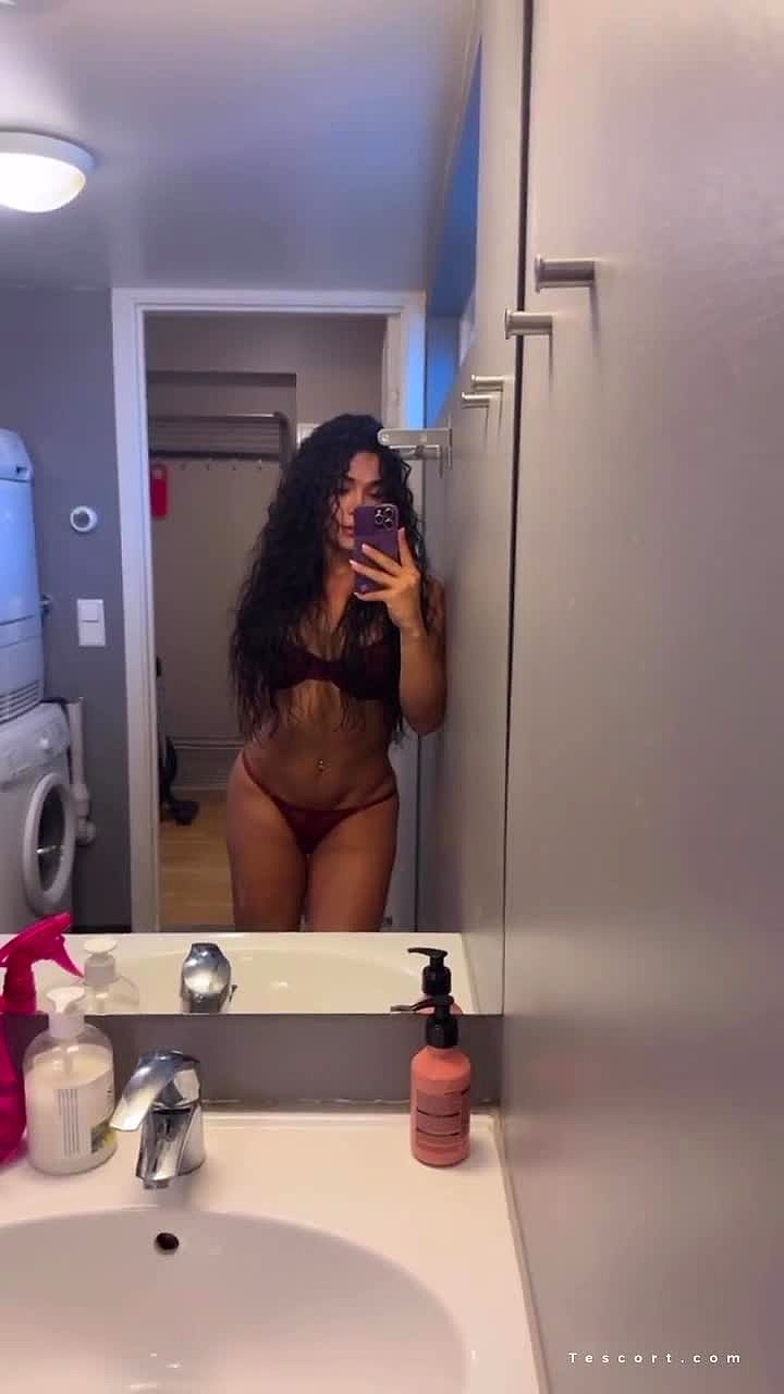 Oriana TS Vidéo Arrière-plan