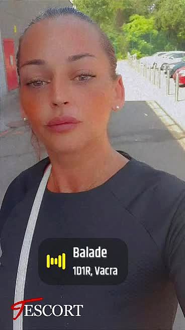 Nesrine Video Background