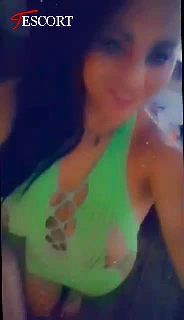 Amanda Video Background